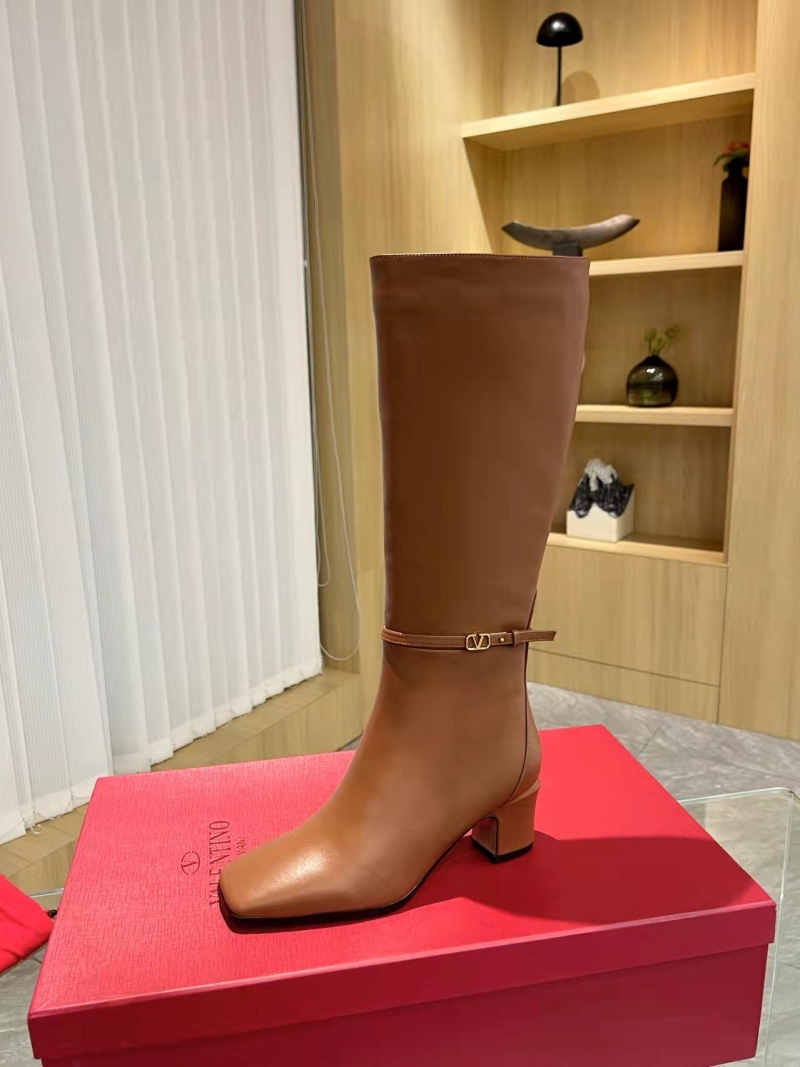 Va1e*ntin0 boots